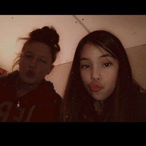 Meet your Posher, Emilee